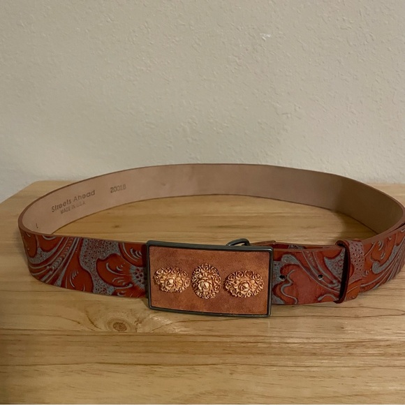 Streets Ahead Brown/Burnt Orange Leather Belt with Ornate Flower Buckle Size L - Picture 2 of 9